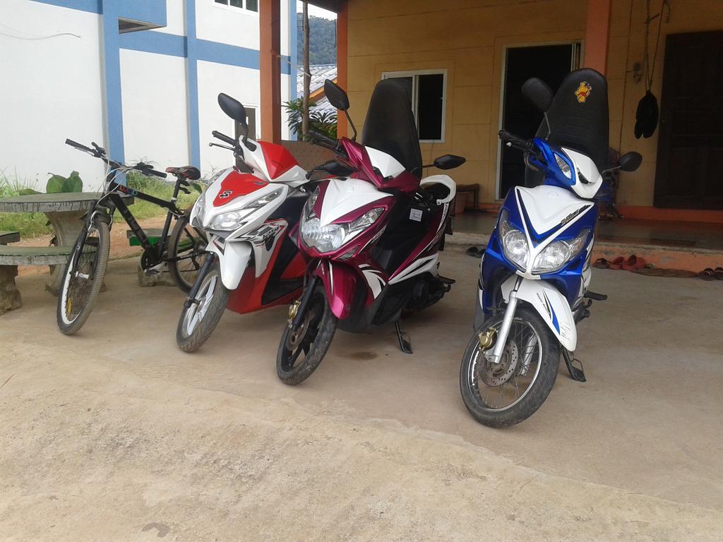 Lanta Orange House Hostel Ko Lanta Kültér fotó